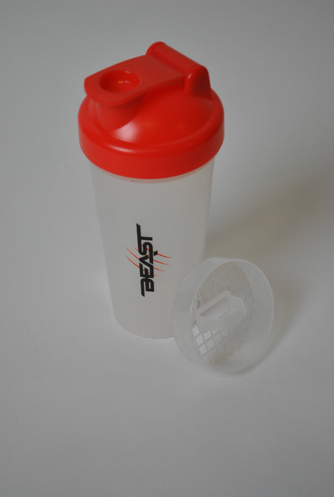 Beast Protein Shaker Red 600ml